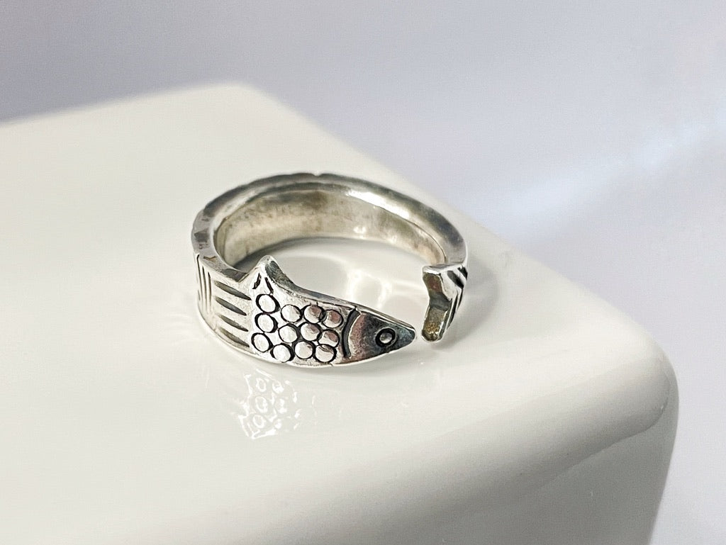 Fish silver ring