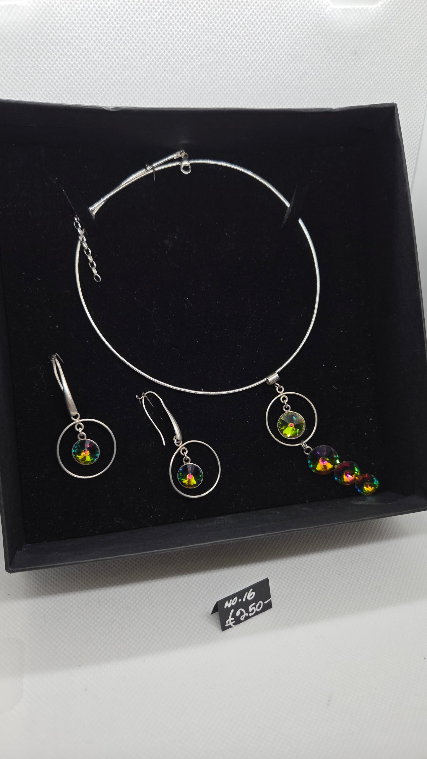 Pendant Necklace and Earring set in STG. Silver set