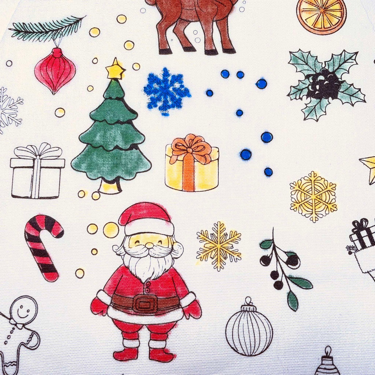 Christmas ‘Colour Me’ Apron with 12 Washable Markers – Reversible, Creative, and Durable Apron for Kids Aged 3-8 | Gift Idea