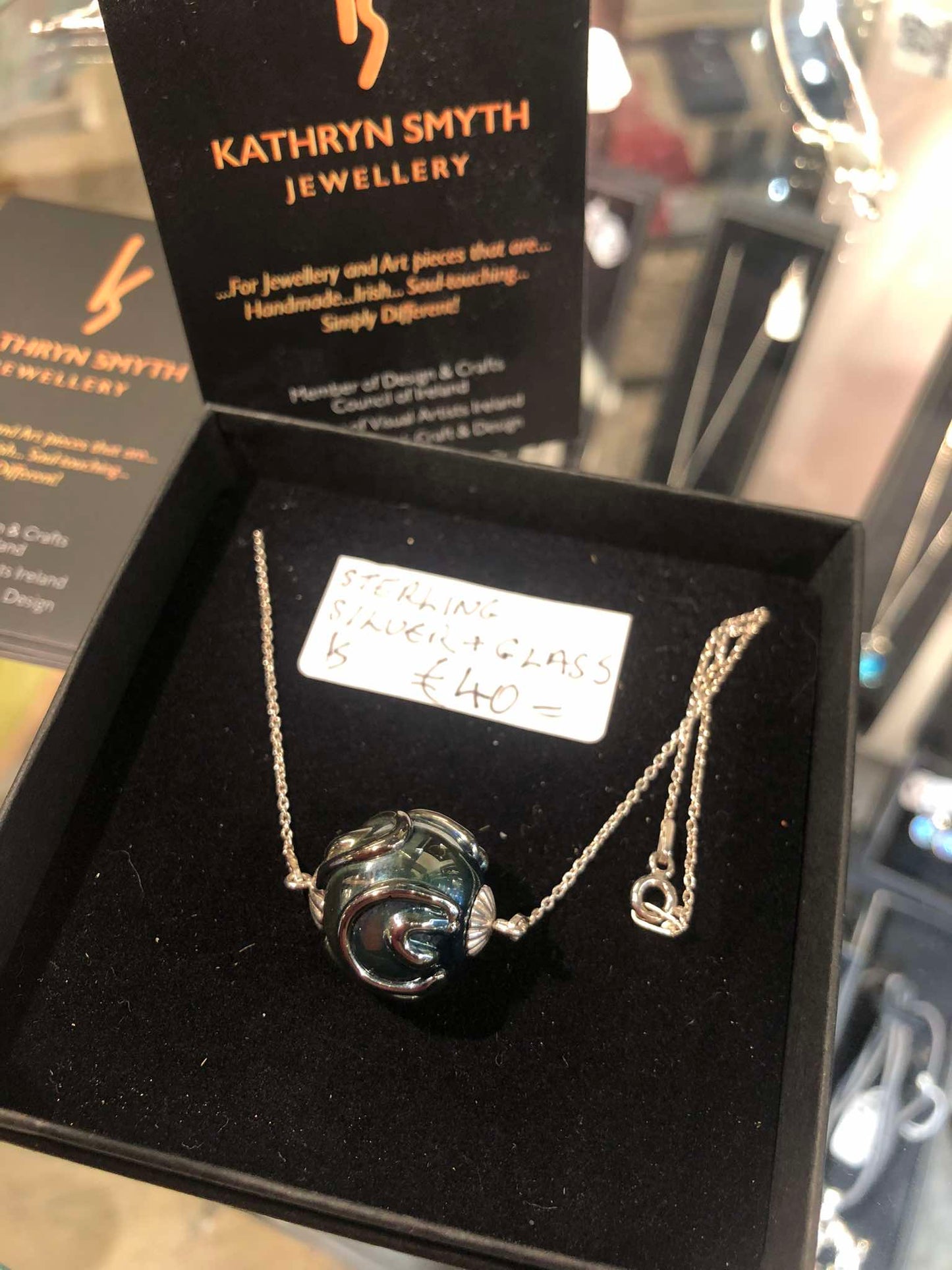 Green Glass Bead on Stg Silver Chain