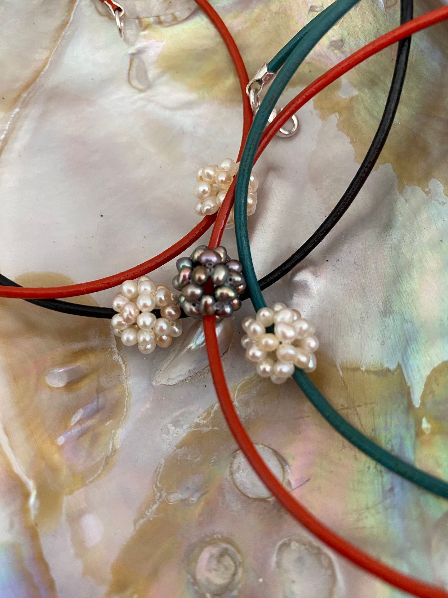 Summer Time Pearl and Leather Necklace -NEW