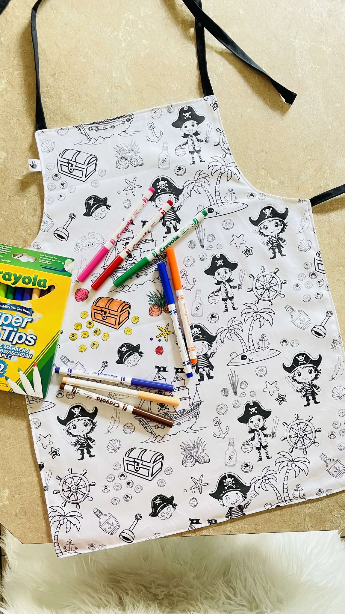 Pirate ‘Colour Me’ Apron with 12 Washable Markers – Reversible, Creative, and Durable Apron for Kids Aged 3-8 | Gift Idea
