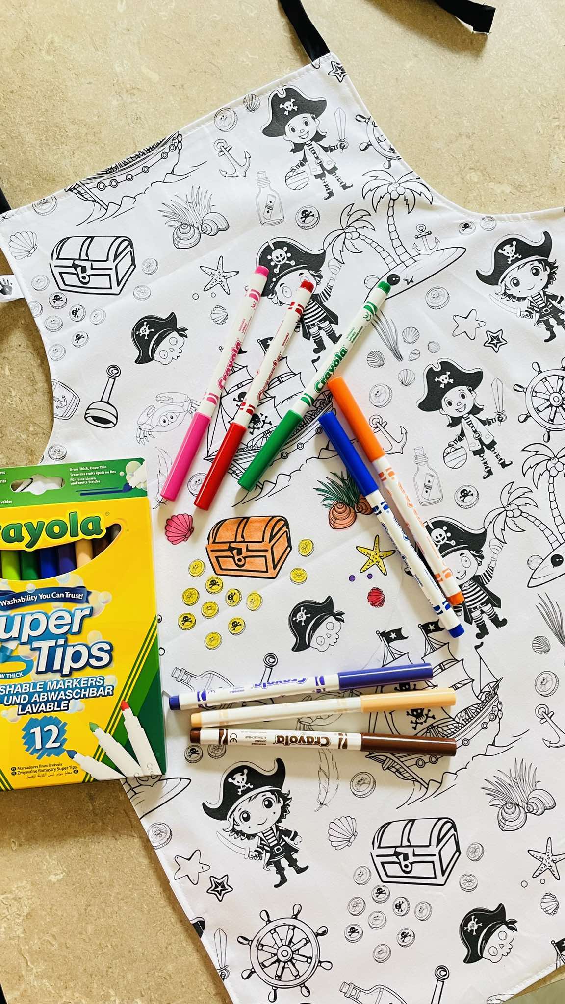 Pirate ‘Colour Me’ Apron with 12 Washable Markers – Reversible, Creative, and Durable Apron for Kids Aged 3-8 | Gift Idea