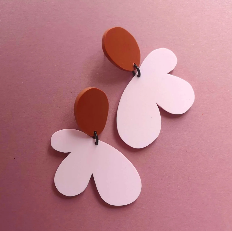 BLOOM dangles