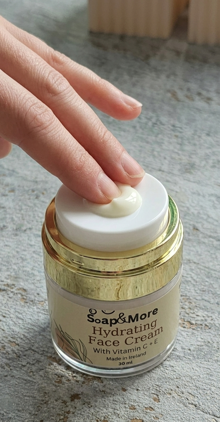 Hydrating Face Cream with Vitamin C
