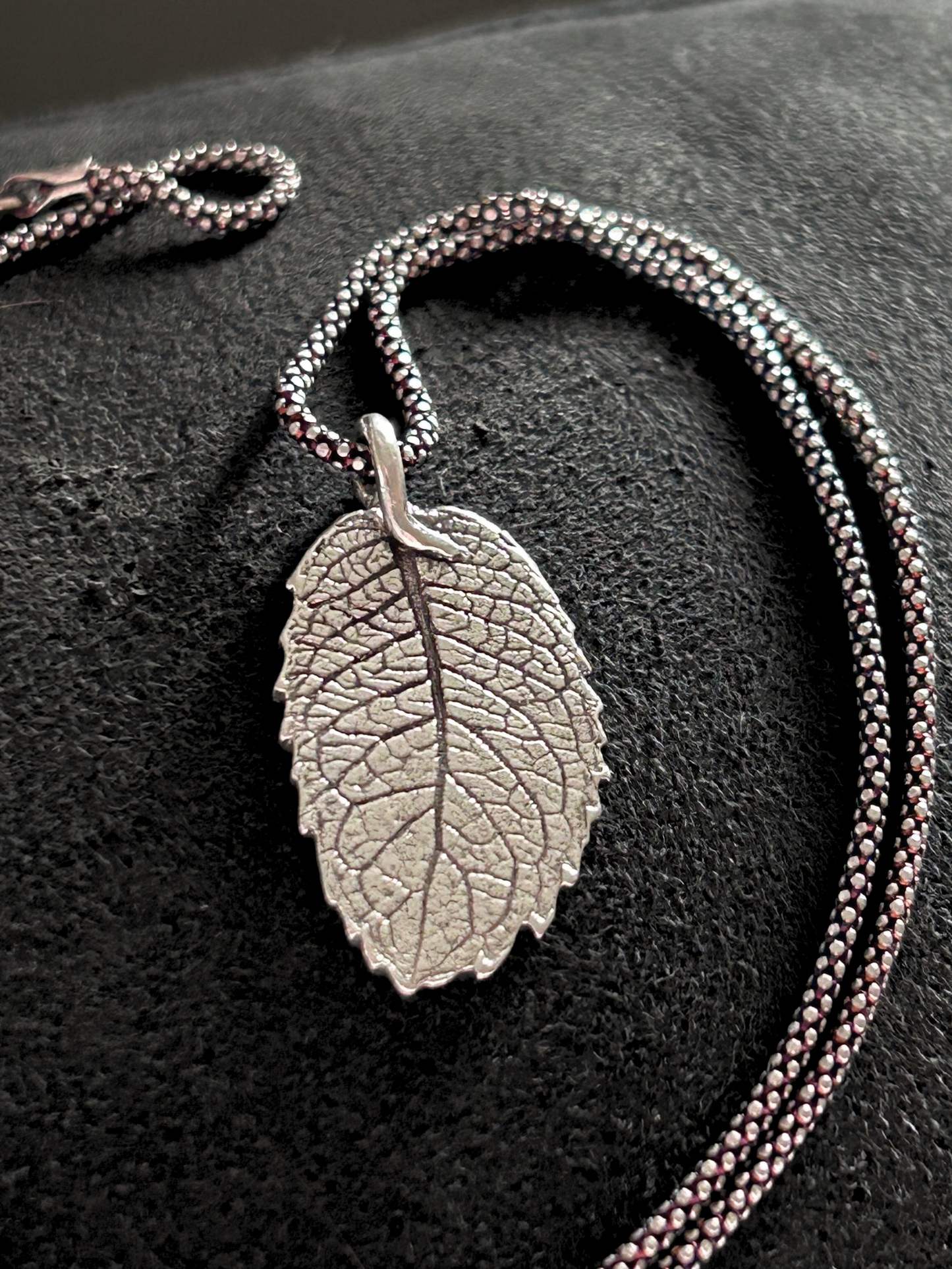 Silver leaf necklace (large)