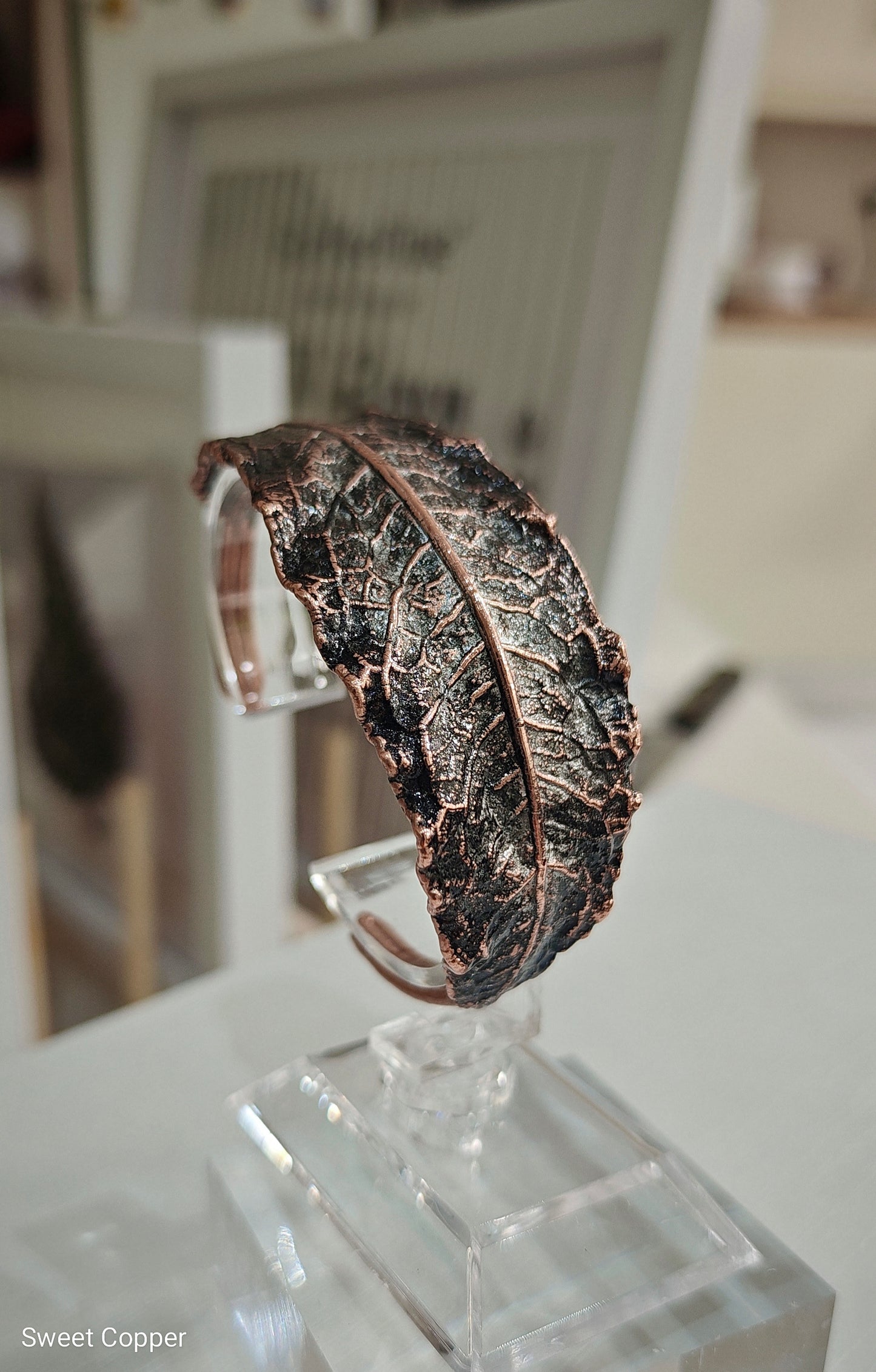4/6 Graphite Woodland Leaf – Copper Cuff Bracelet