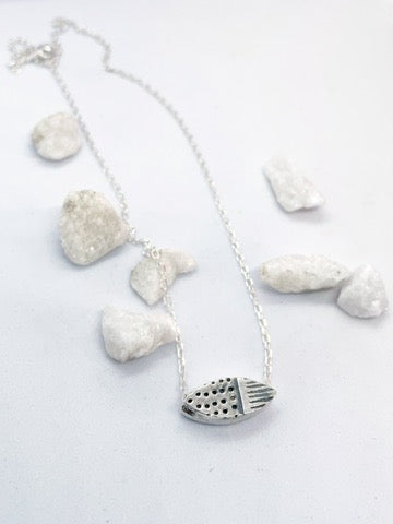 Geo I silver fidget necklace