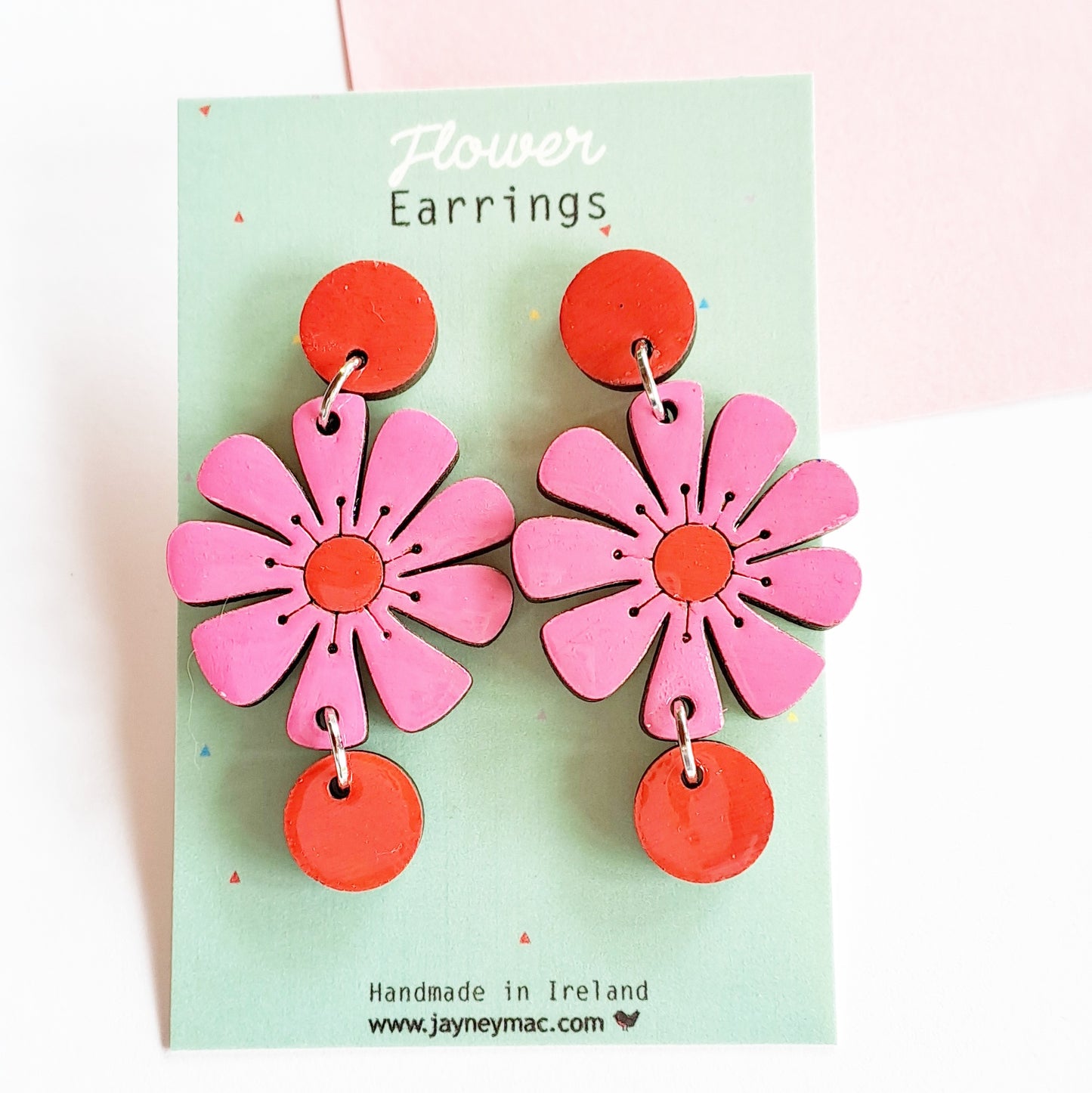 Flower dangle earrings pink