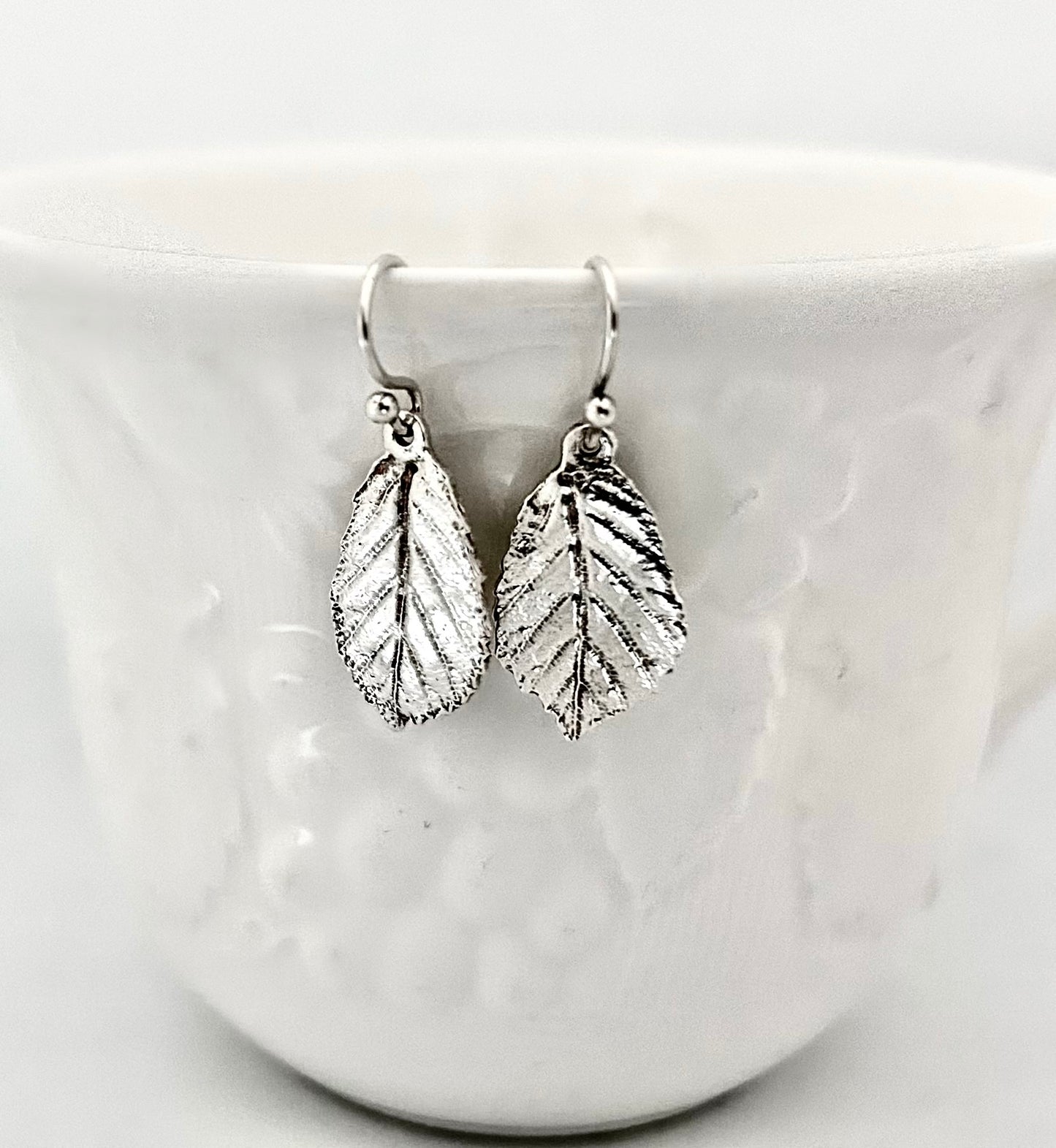 Bramble leaf drop earrings (small)