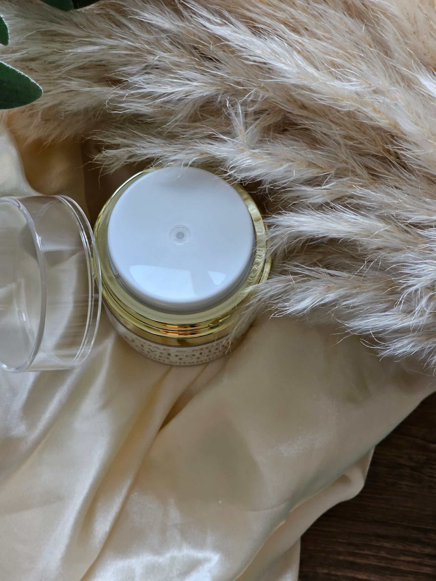 Hydrating Face Cream with Vitamin C
