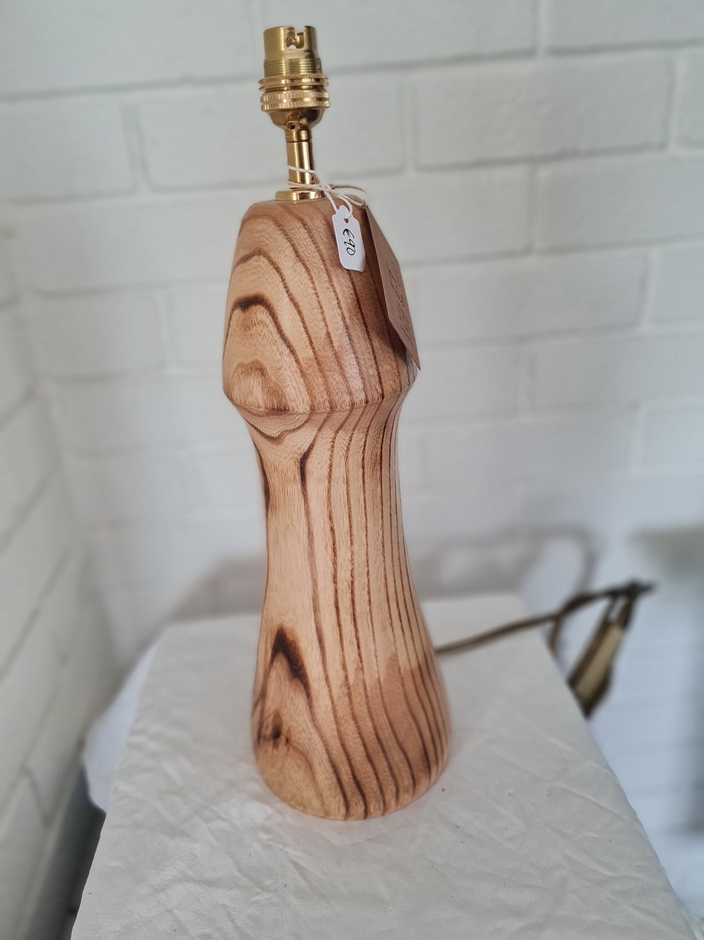 Ash lamp