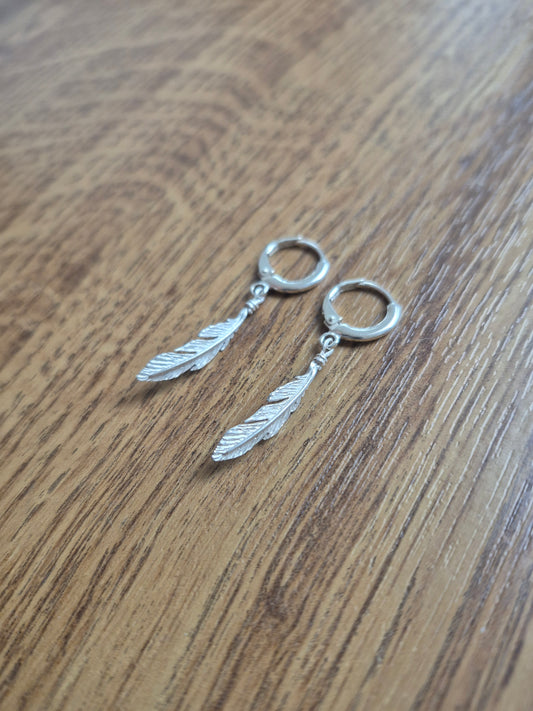 Silve feather huggy earrings