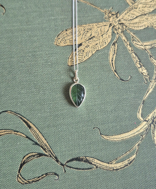 Serpentine leaf pendant