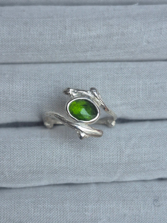Diopside twig ring