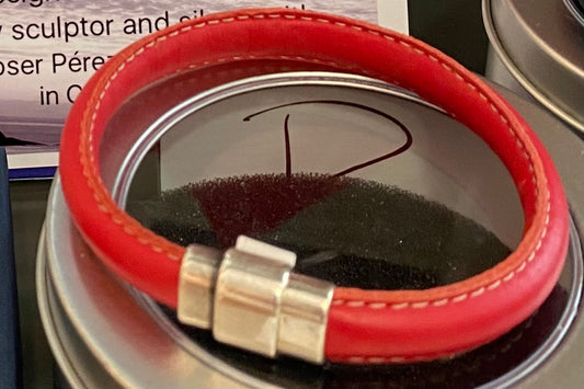 Barcelona Leather Bangle Red