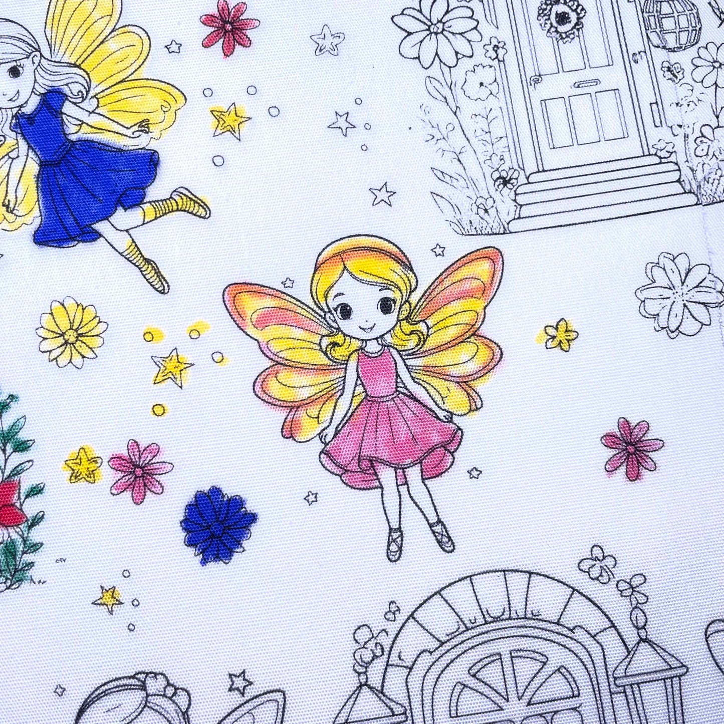 DC Fairytale 'Colour Me' Placemat with 12  Washable | Reversible Colouring Placemat