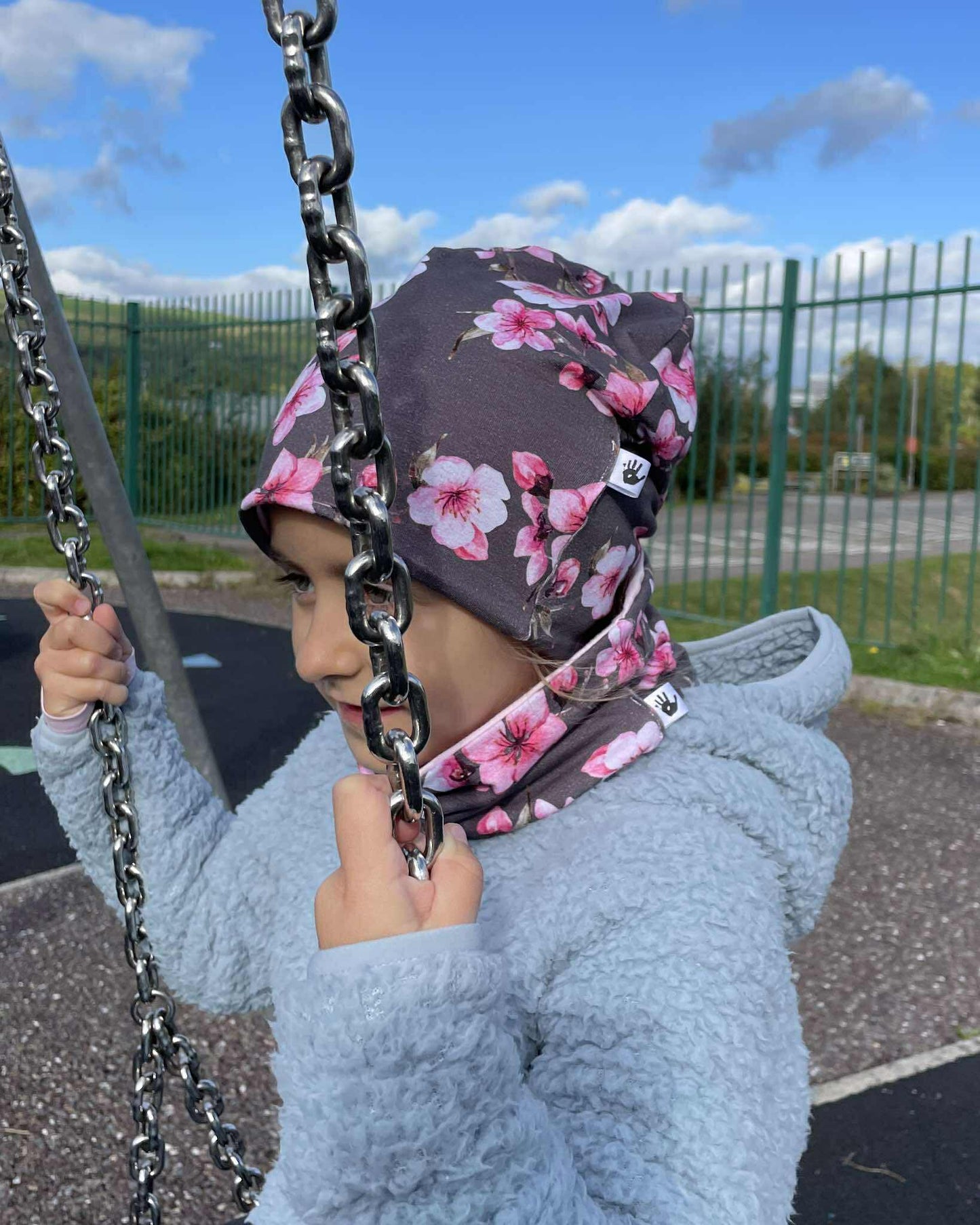 Cherry Blossom Slouchy Beanie and Matching Neck Warmer (2/4years)  – Reversible Toddler and Kids Set