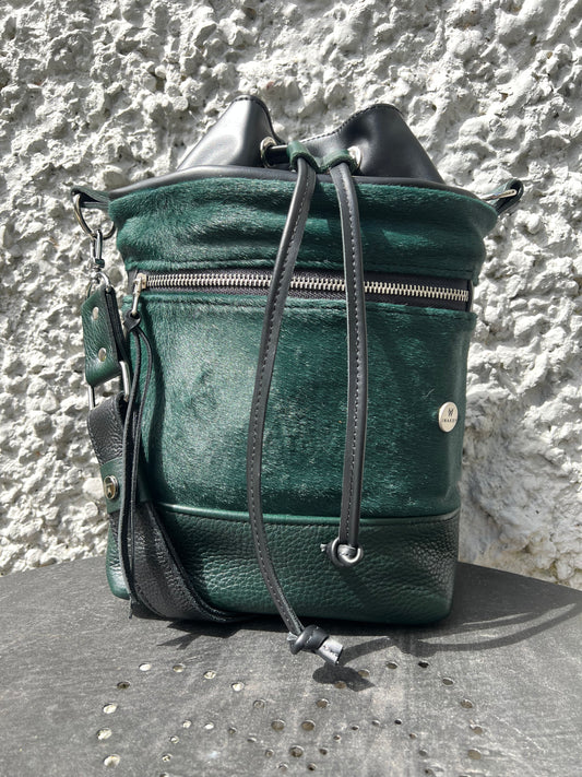 Bucket bag