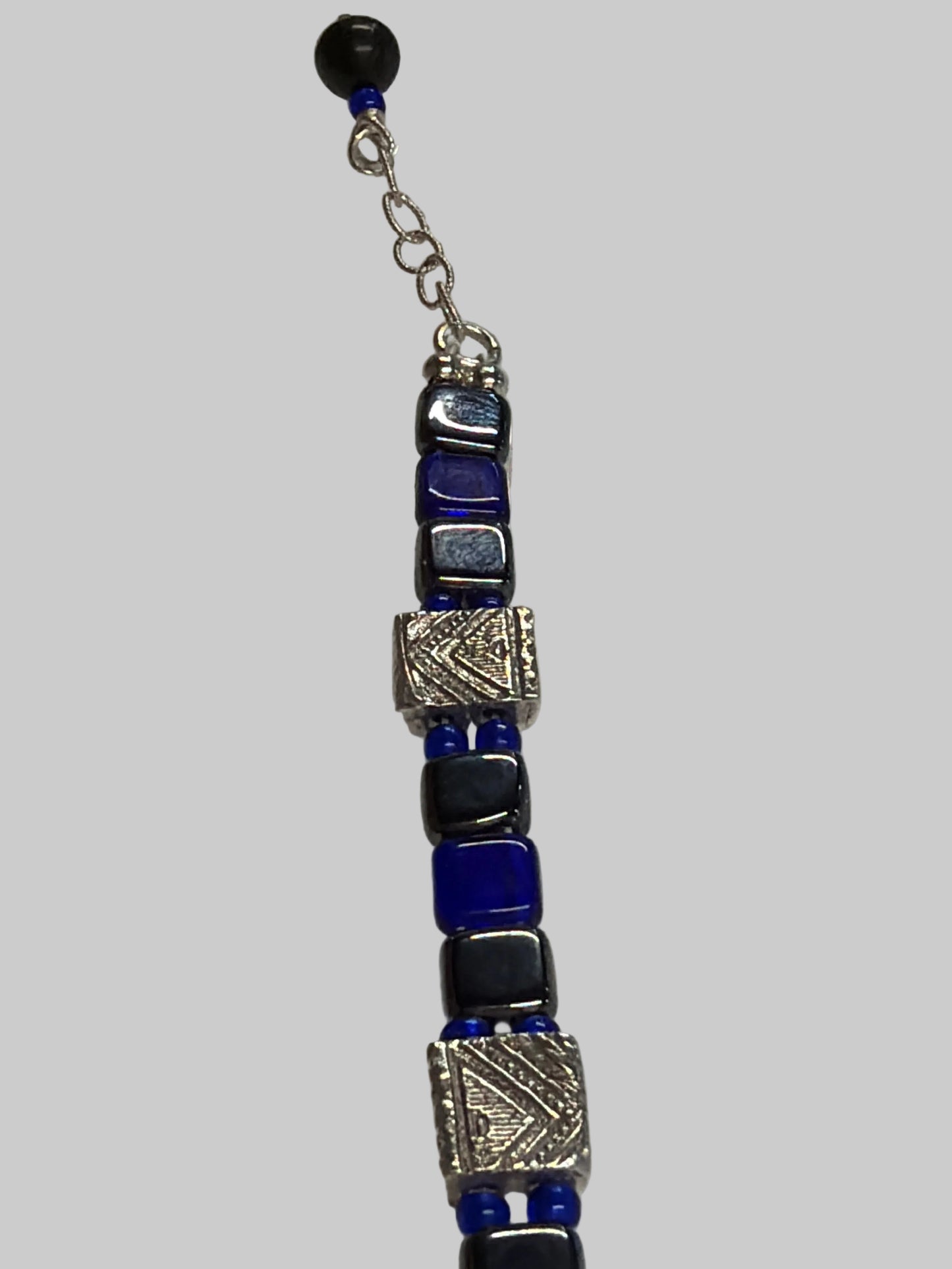 Bracelet in silver and blue glass