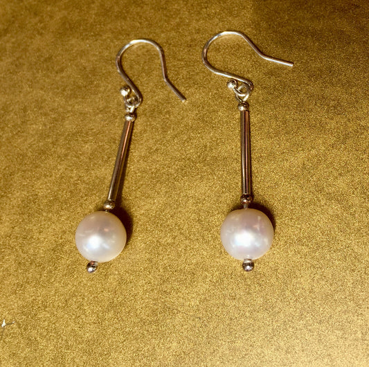 Snow drop Pearl Earrings