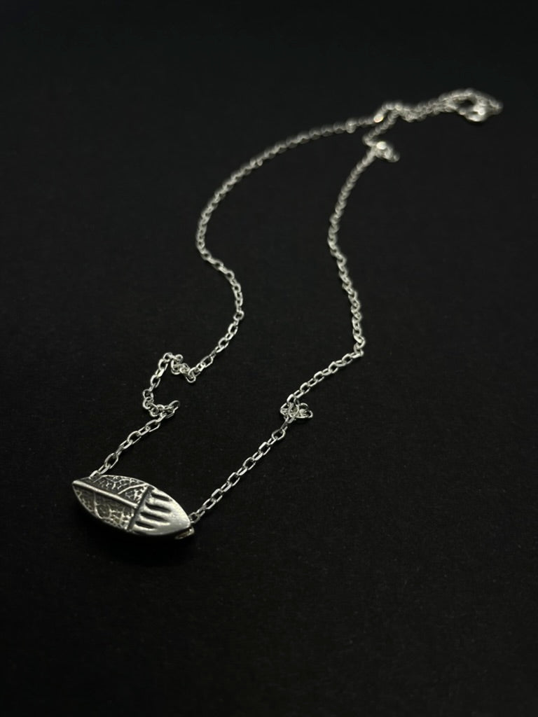 Geo I silver fidget necklace