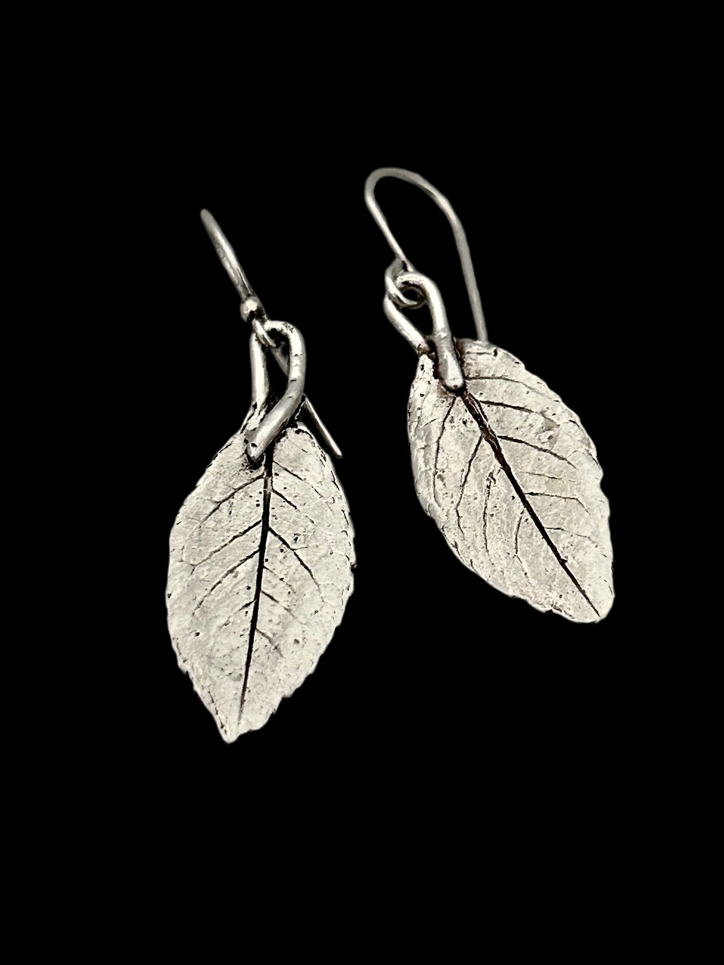 Silver leaf earrings (MEDIUM)