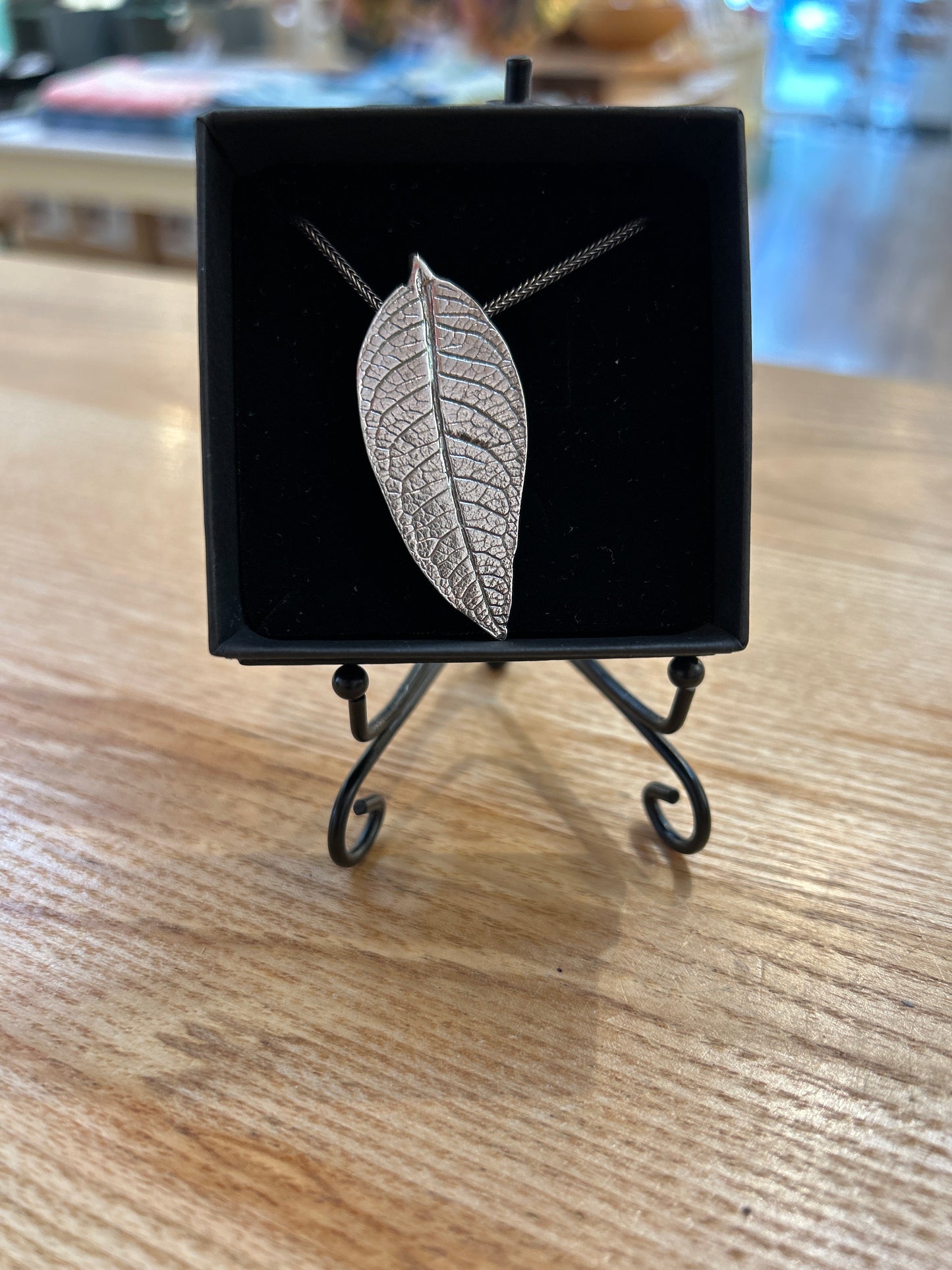 Silver leaf pendant necklace (XL)