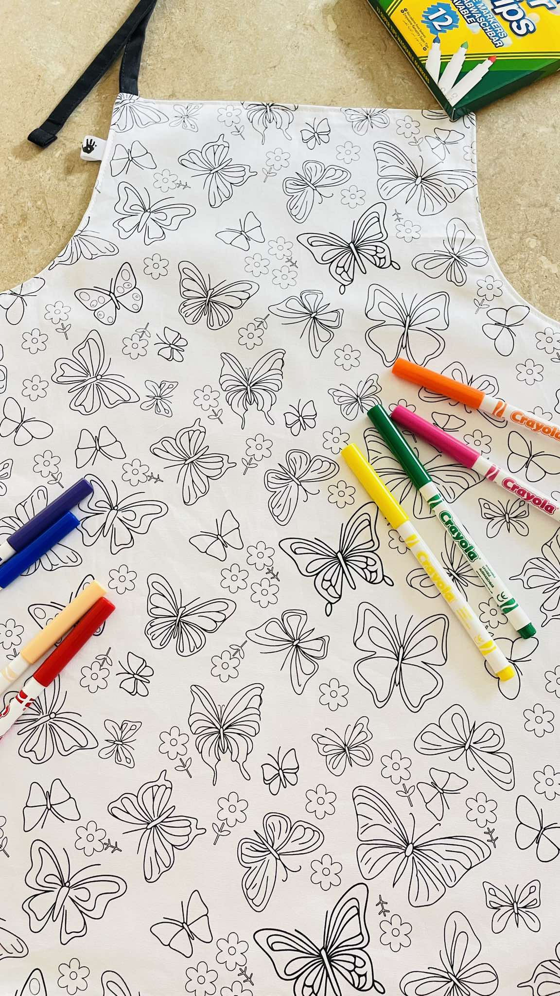 Butterfly ‘Colour Me’ Apron with 12 Washable Markers – Reversible, Creative, and Durable Apron for Kids Aged 3-8 | Gift Idea