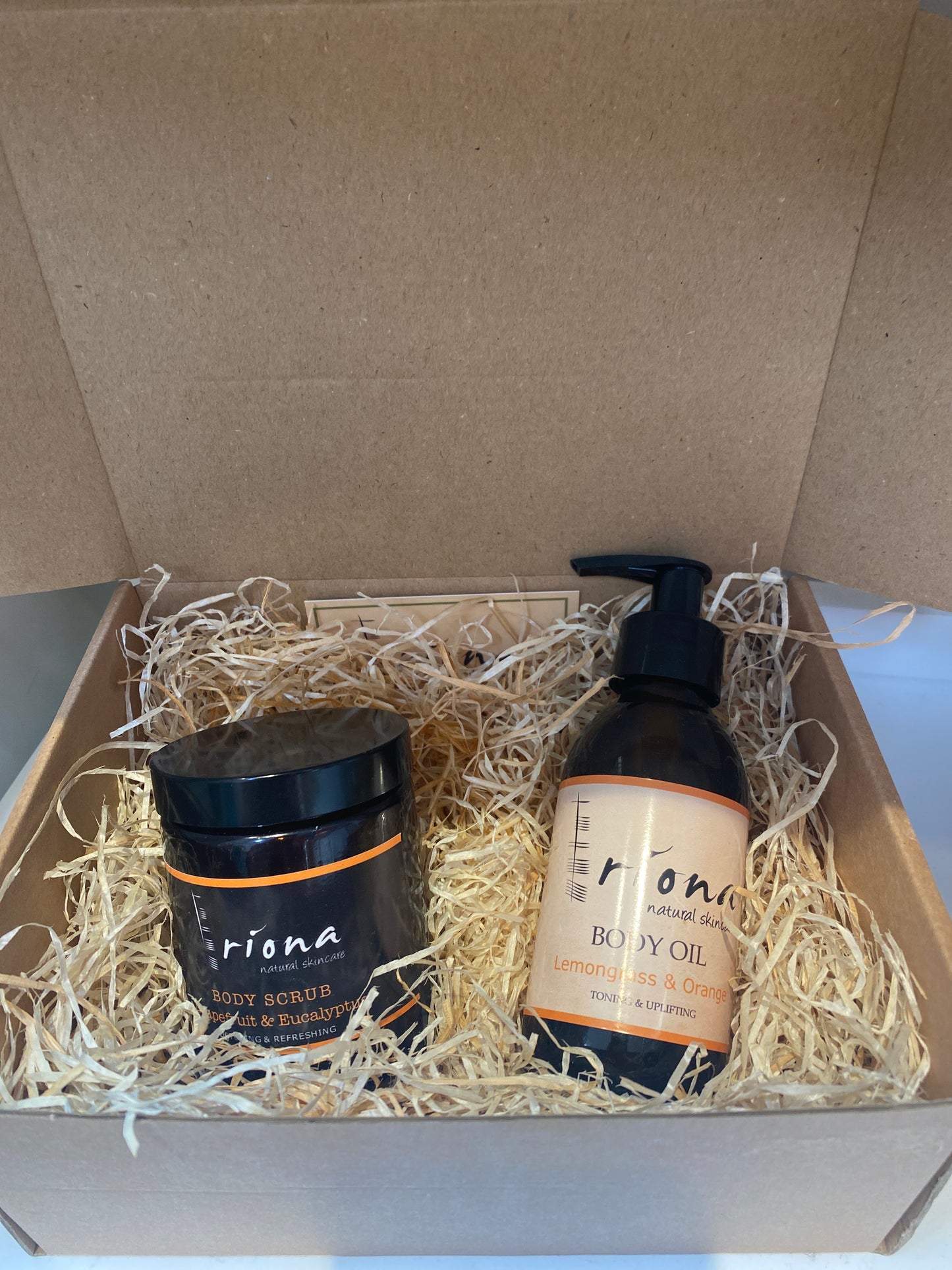 Riona Gift Set; lemongrass & Orange body oil & grapefruit body scrub !