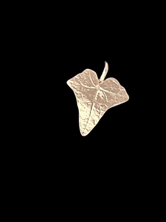 Ivy leaf brooch