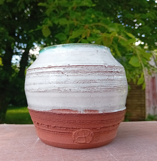 Bulb shaped Terracotta White Pot