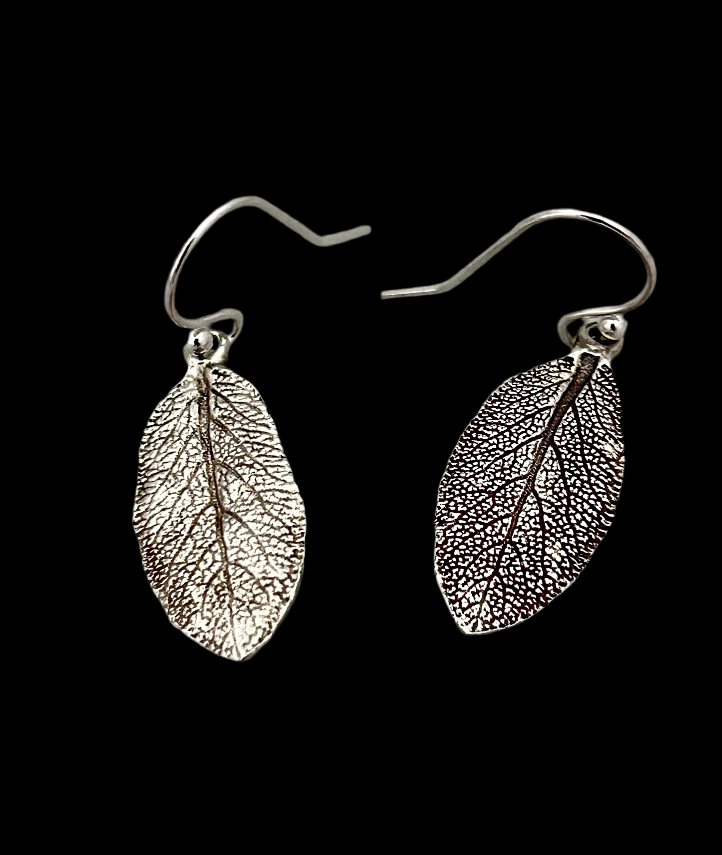 Silver leaf earrings (MEDIUM)