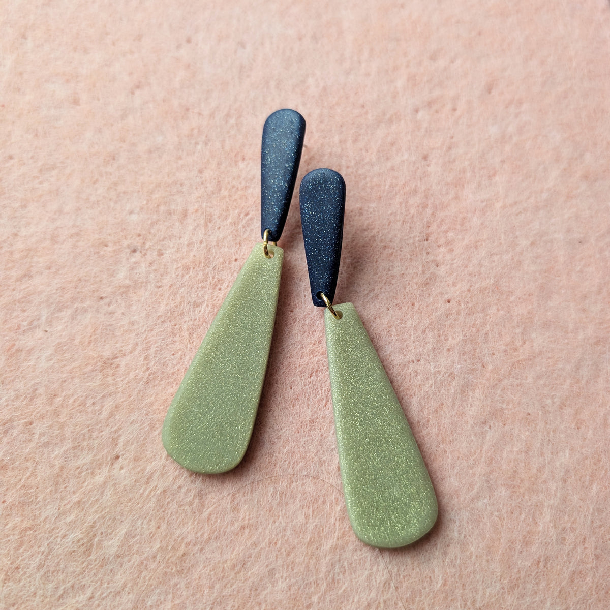 ELSIE dangles
