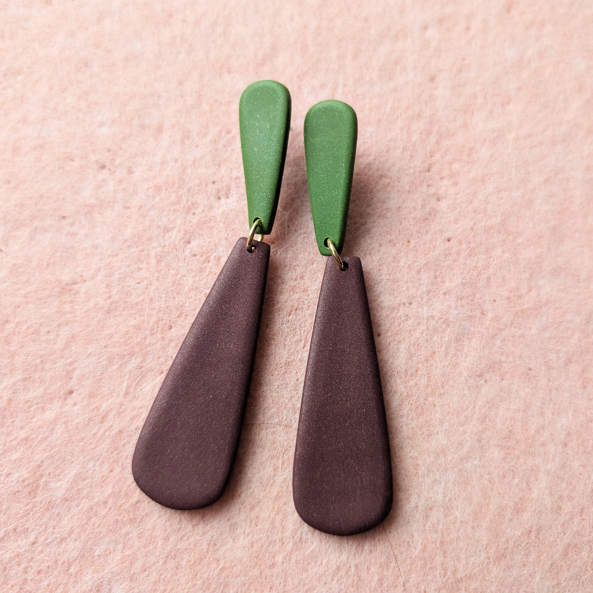 ELSIE dangles
