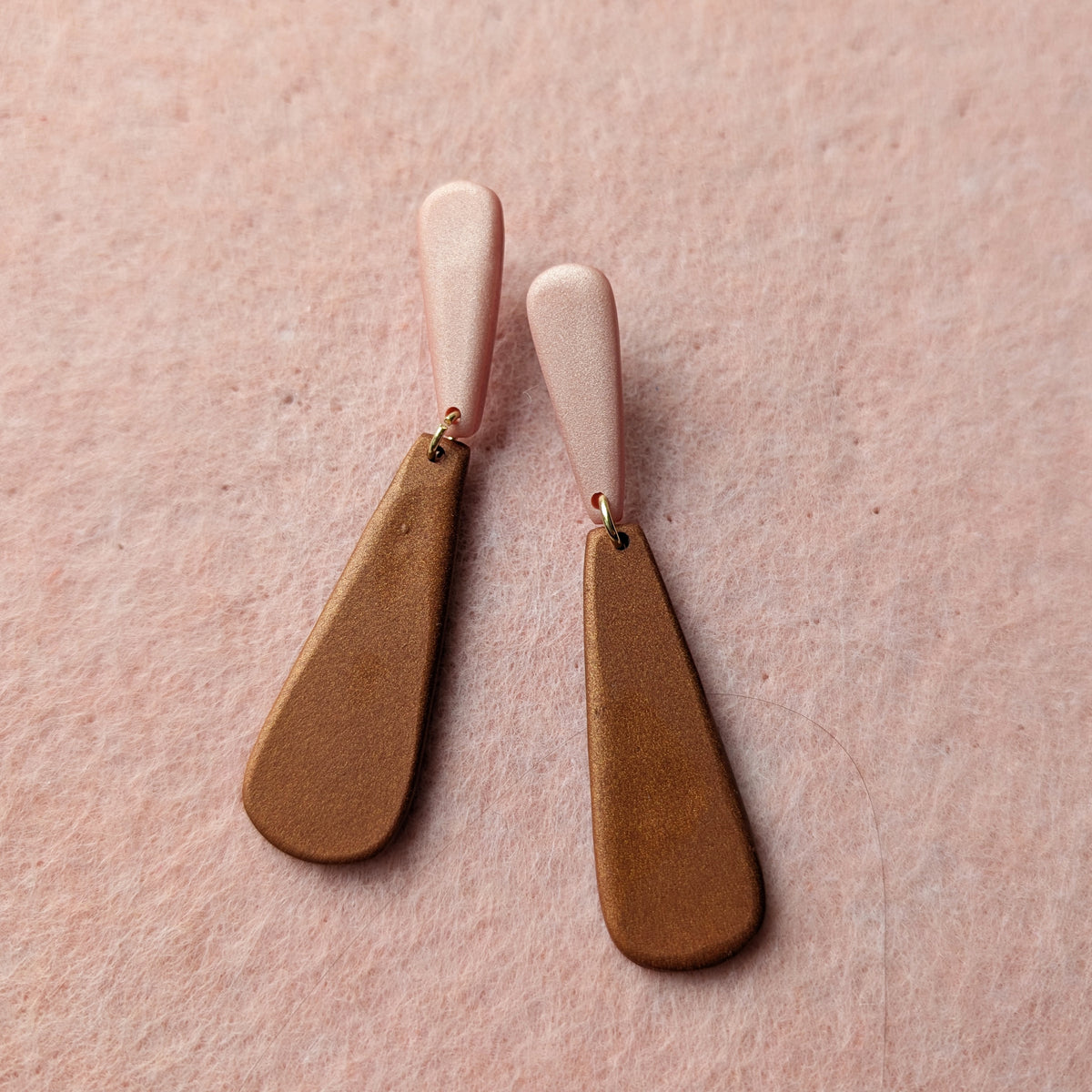 ELSIE dangles