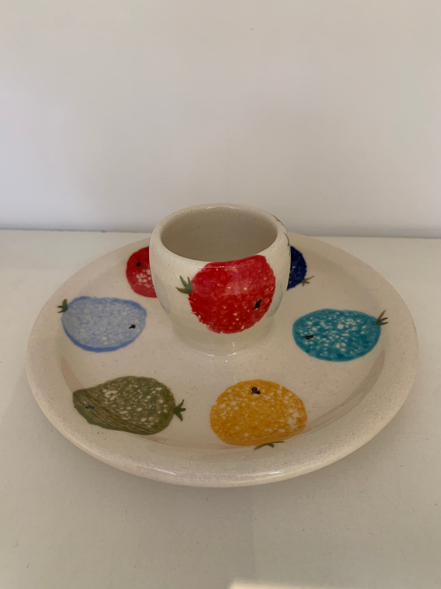 Egg Cup on Plate (M)