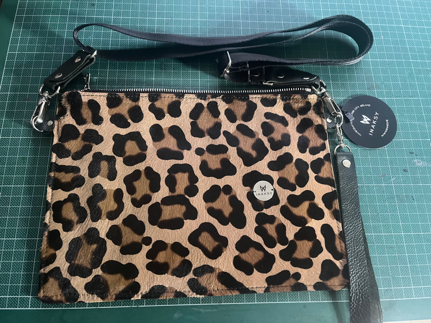 Envelope leopard