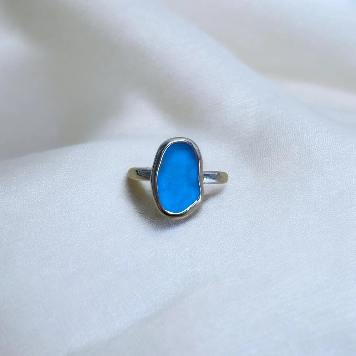 SEA BLUE SEA-WORN GLASS RING