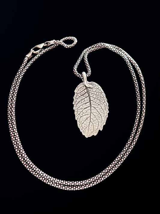 Silver leaf necklace (large)