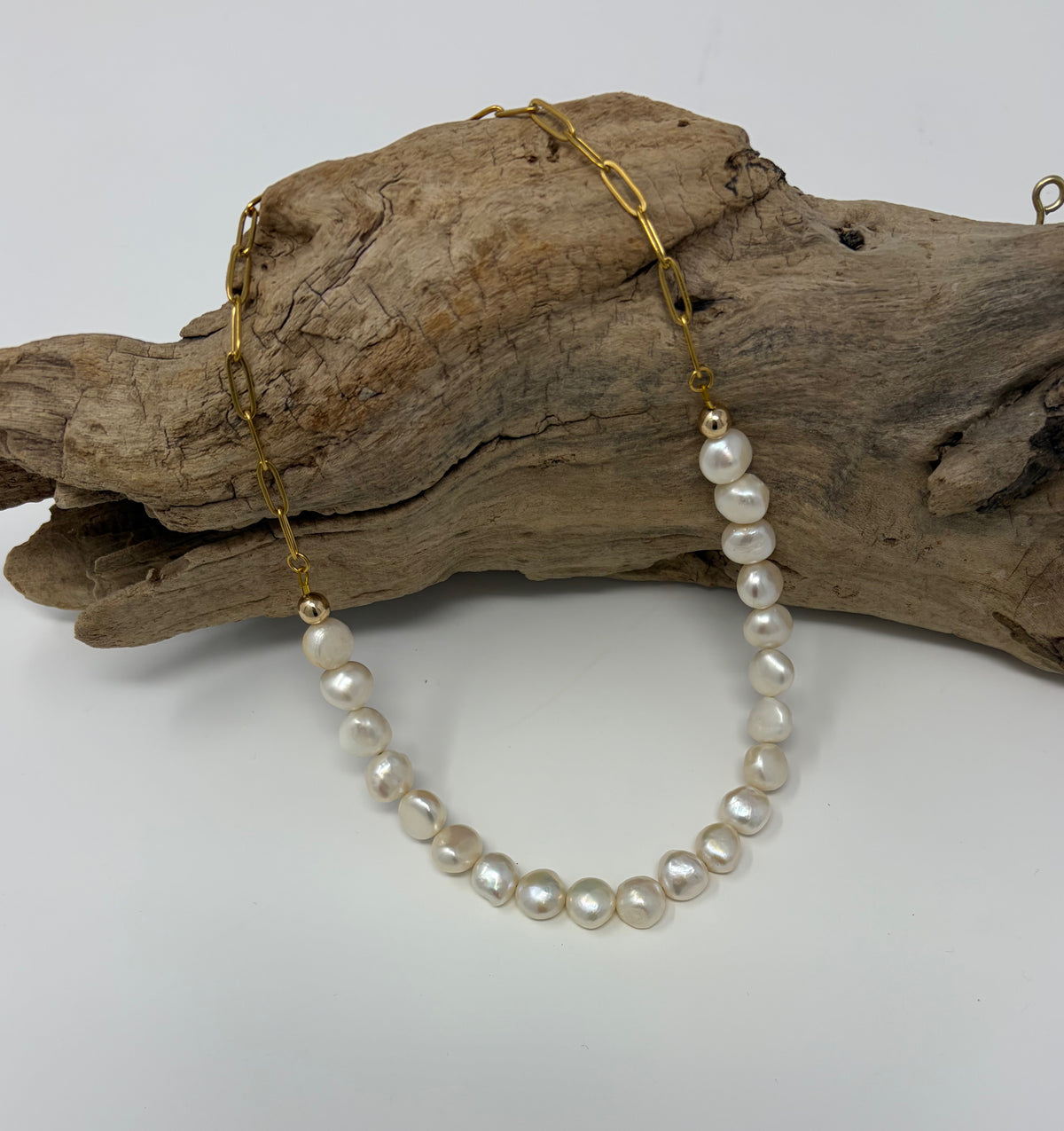 A Freshwater Pearl Necklace