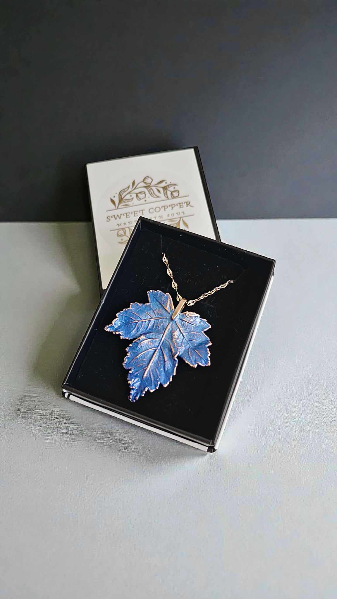 33 Copper Pendant “Blue Grape Leaf”