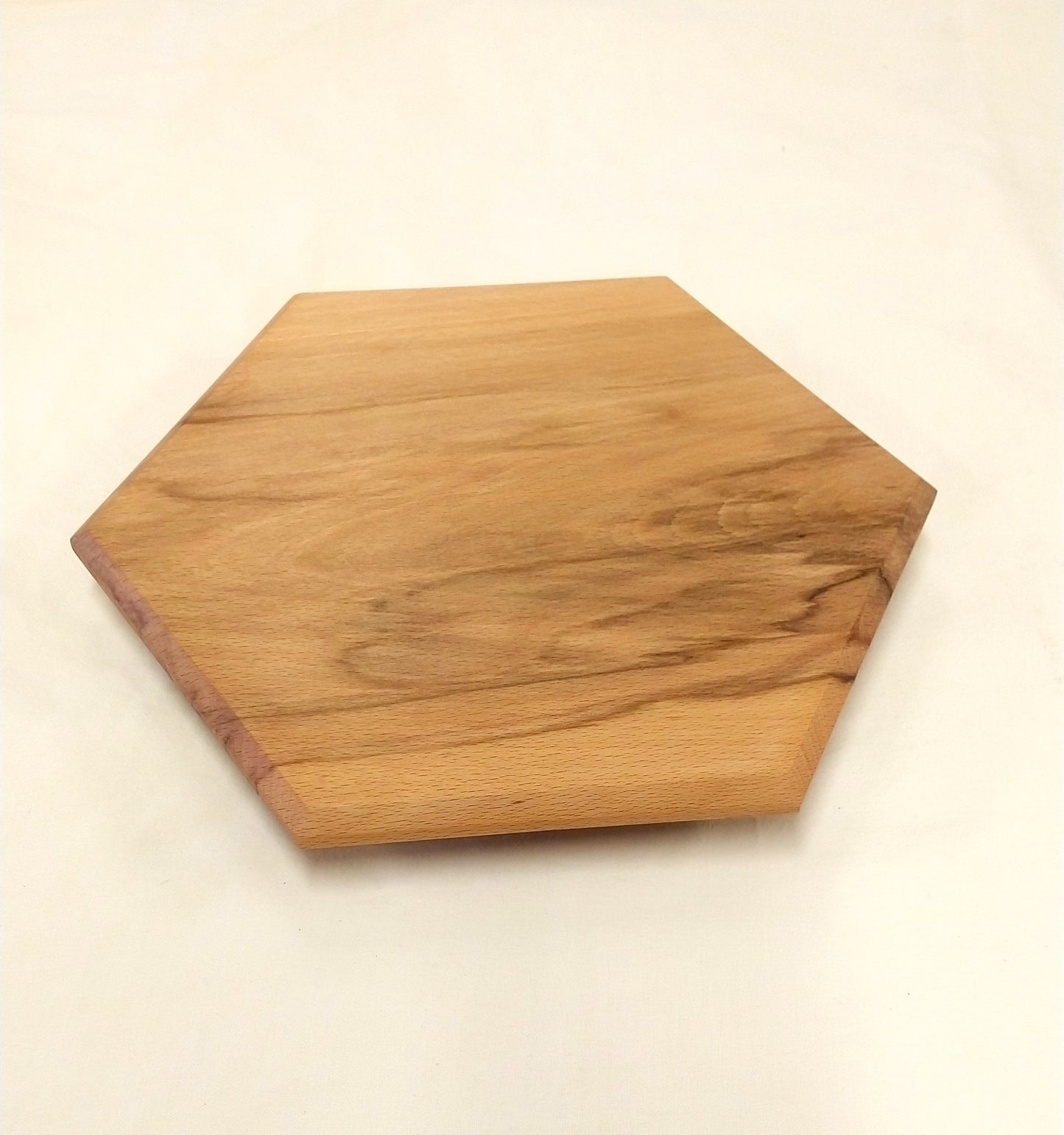 Hexagon Serving board - Flamed beech