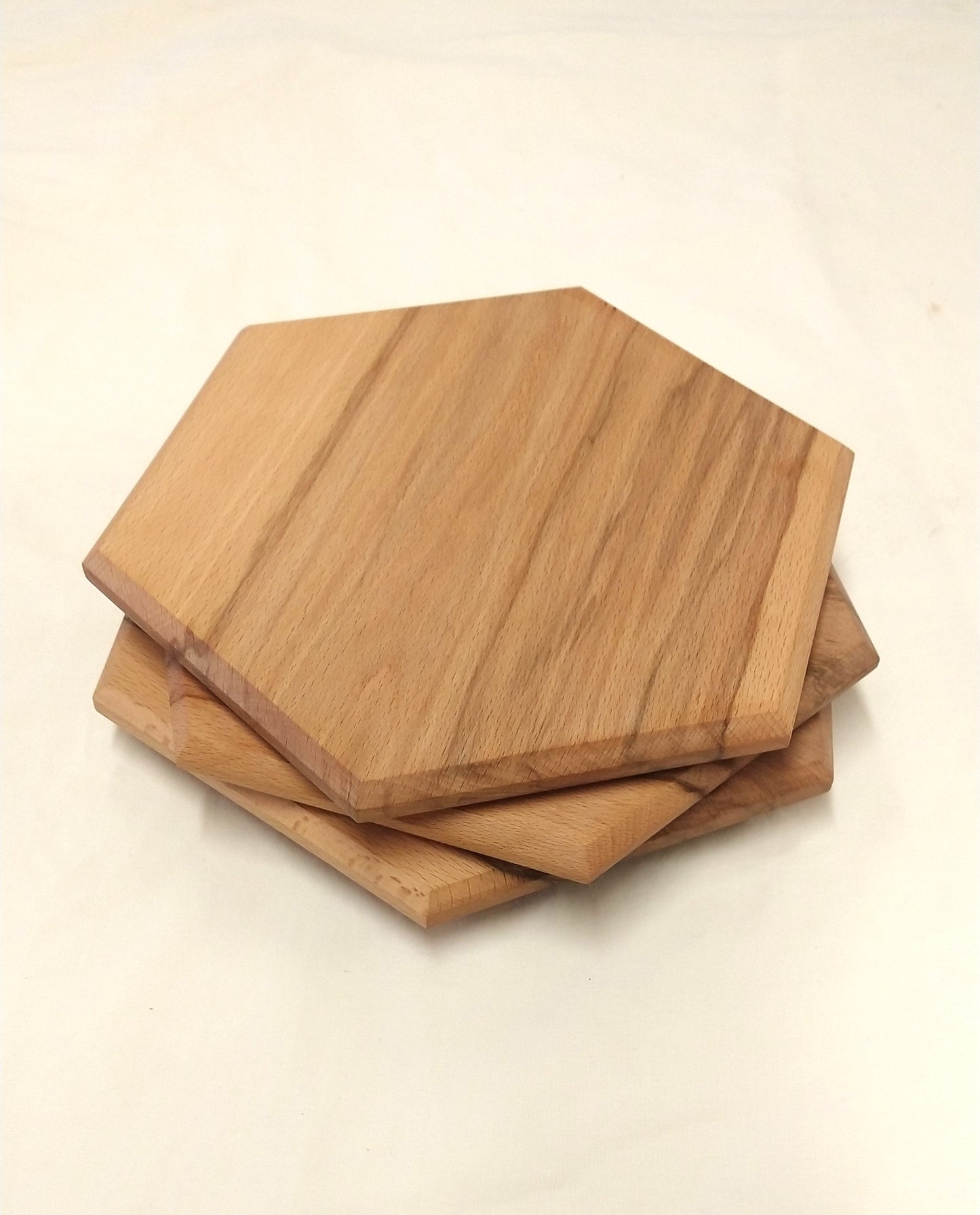 Hexagon Serving board - Flamed beech