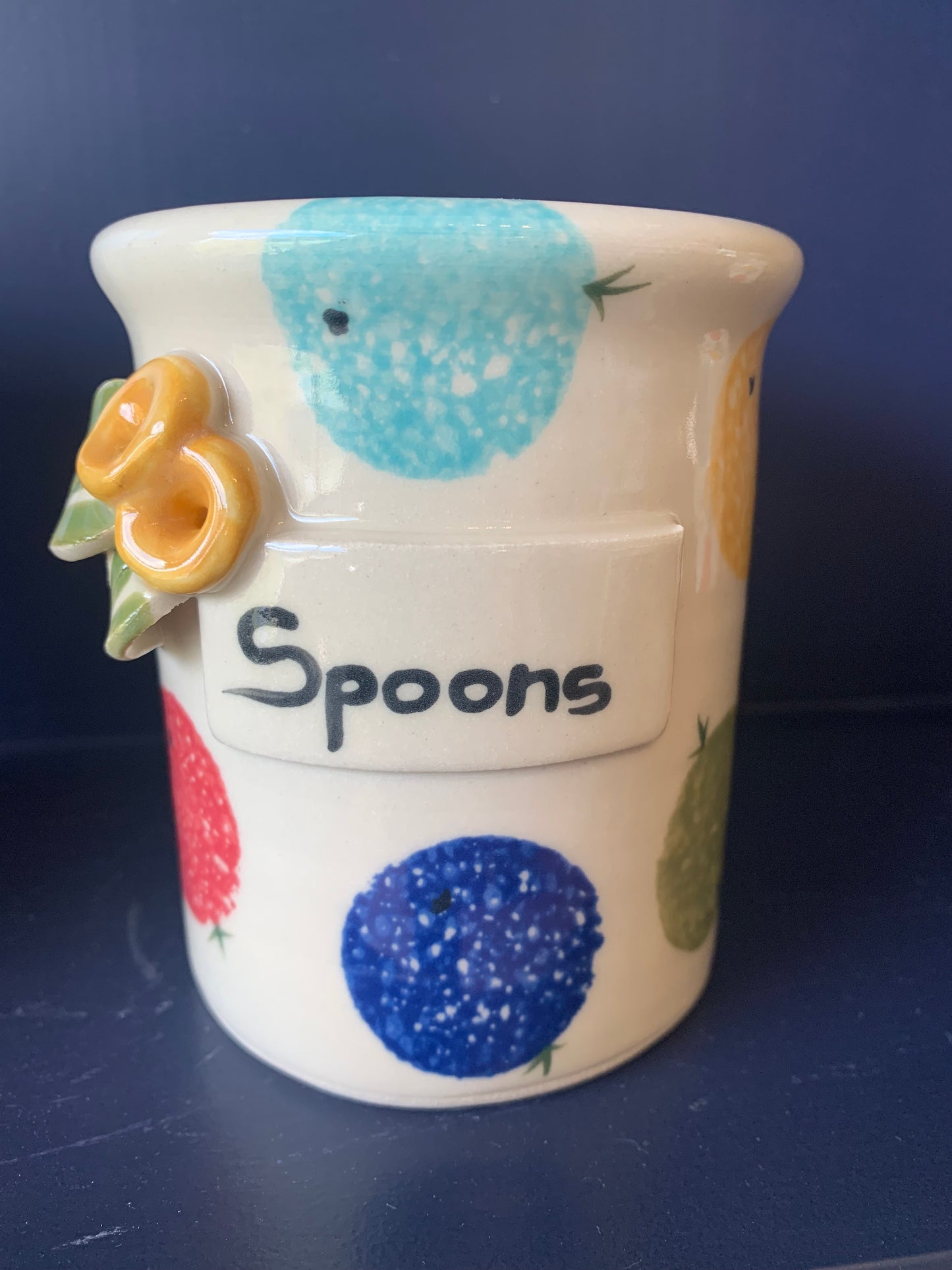 Spoons container