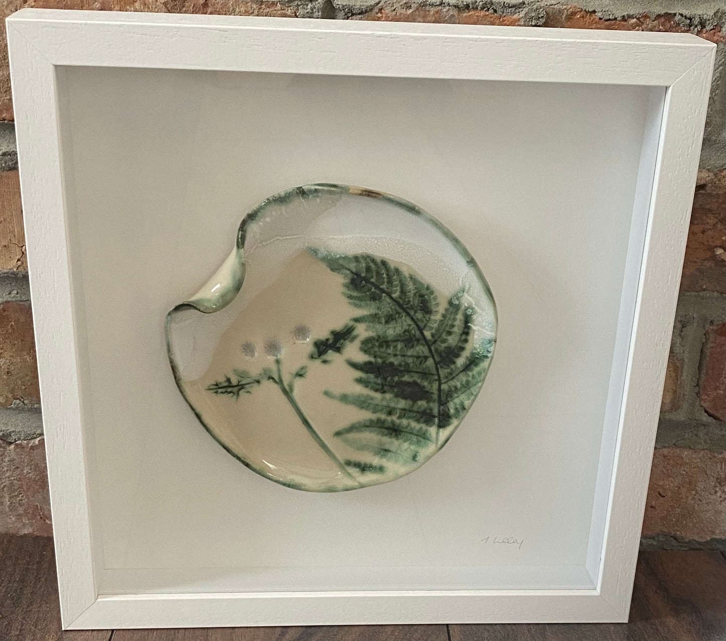 Large ceramic fern frame white