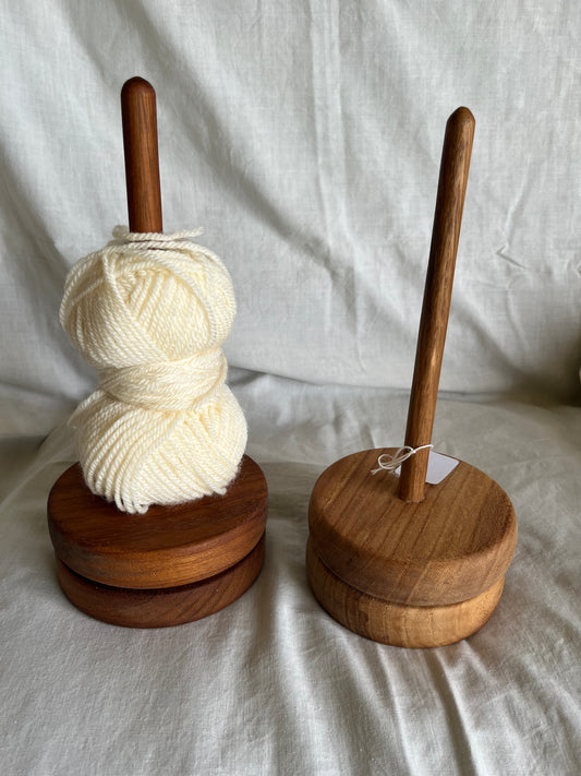 Yarn holder
