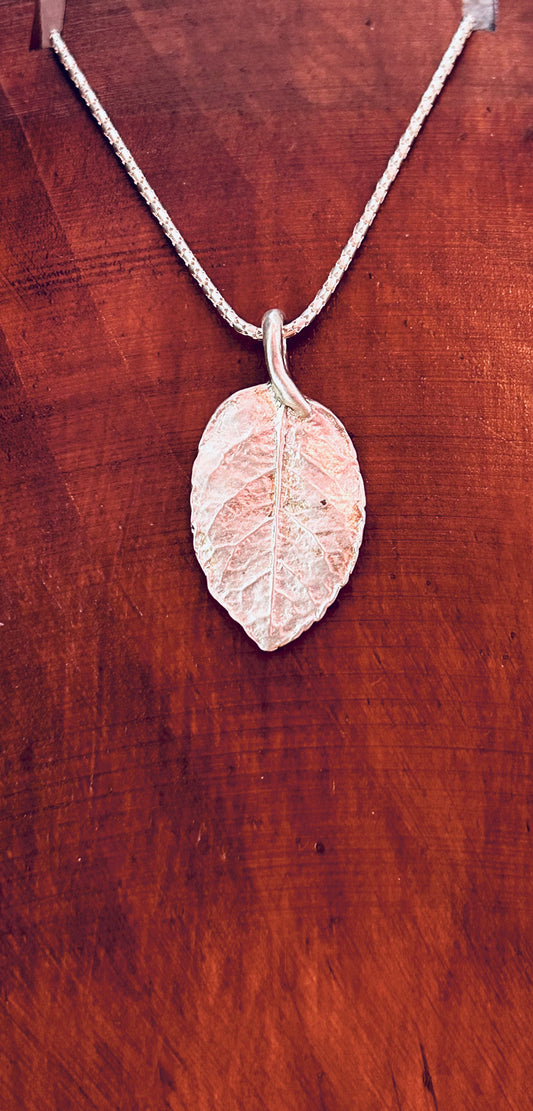 Rose leaf pendant necklace