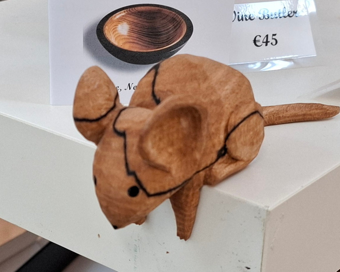 Shelf Mouse