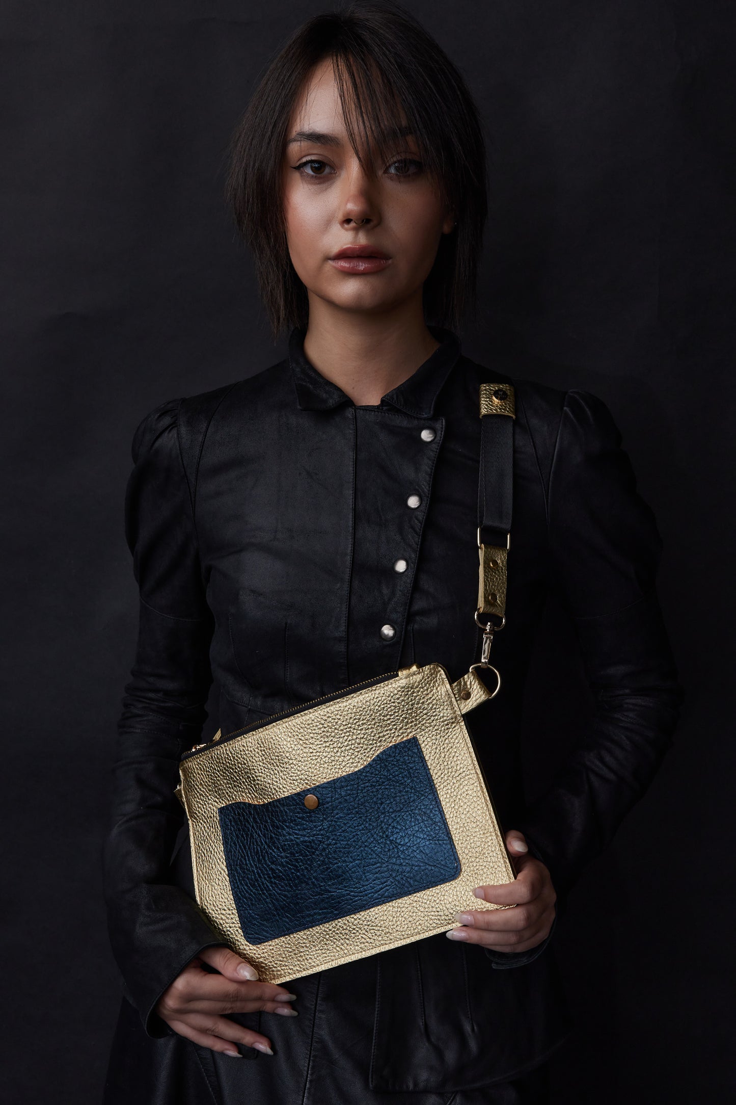 Twinkle Pop Envelope Bag – Handcrafted Italian Leather, Metallic Gold